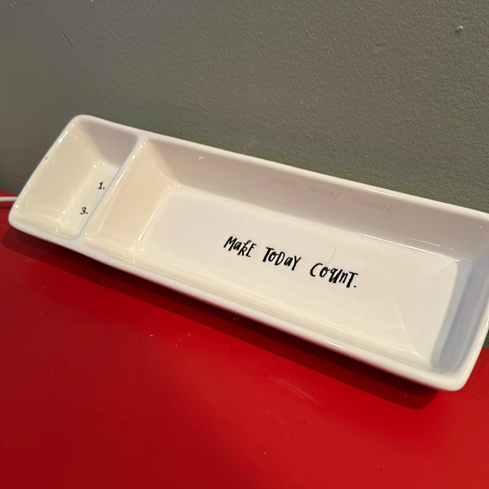 Rae Dunn “Make Today Count” Tray